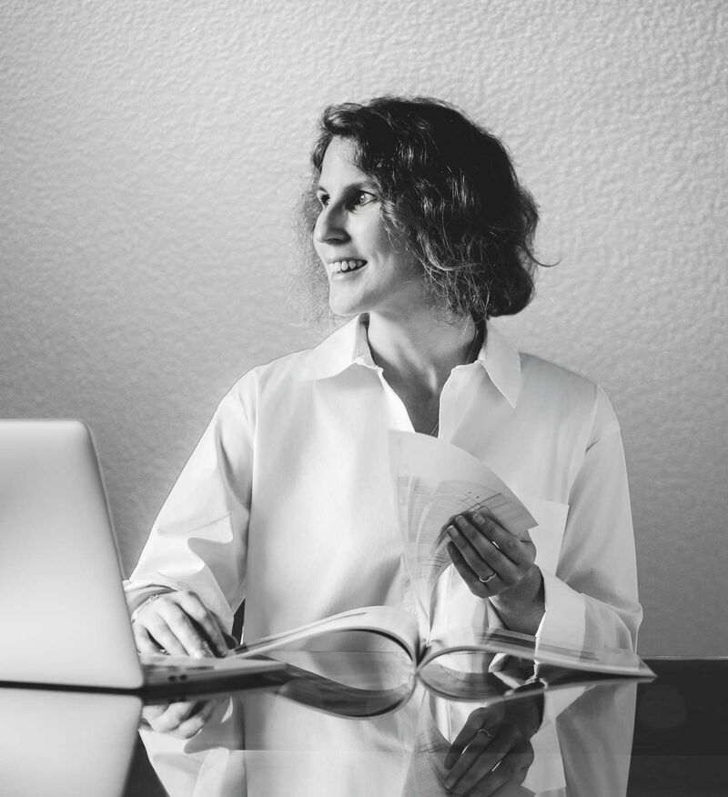 Portrait der Mitarbeiterin Viviane Kozub.