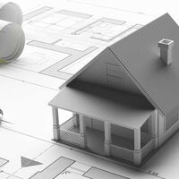 3D Haus steht auf Bauplänen, links liegt ein Zirkel und ein Bleistift.