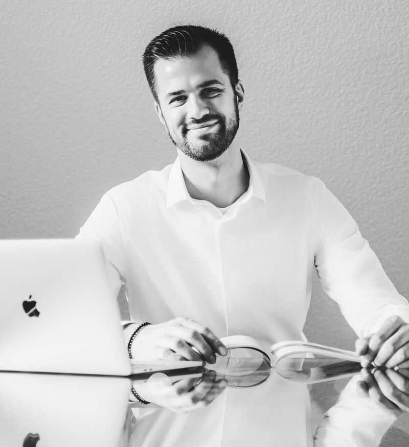 Portrait des Mitarbeiters Till Möller.